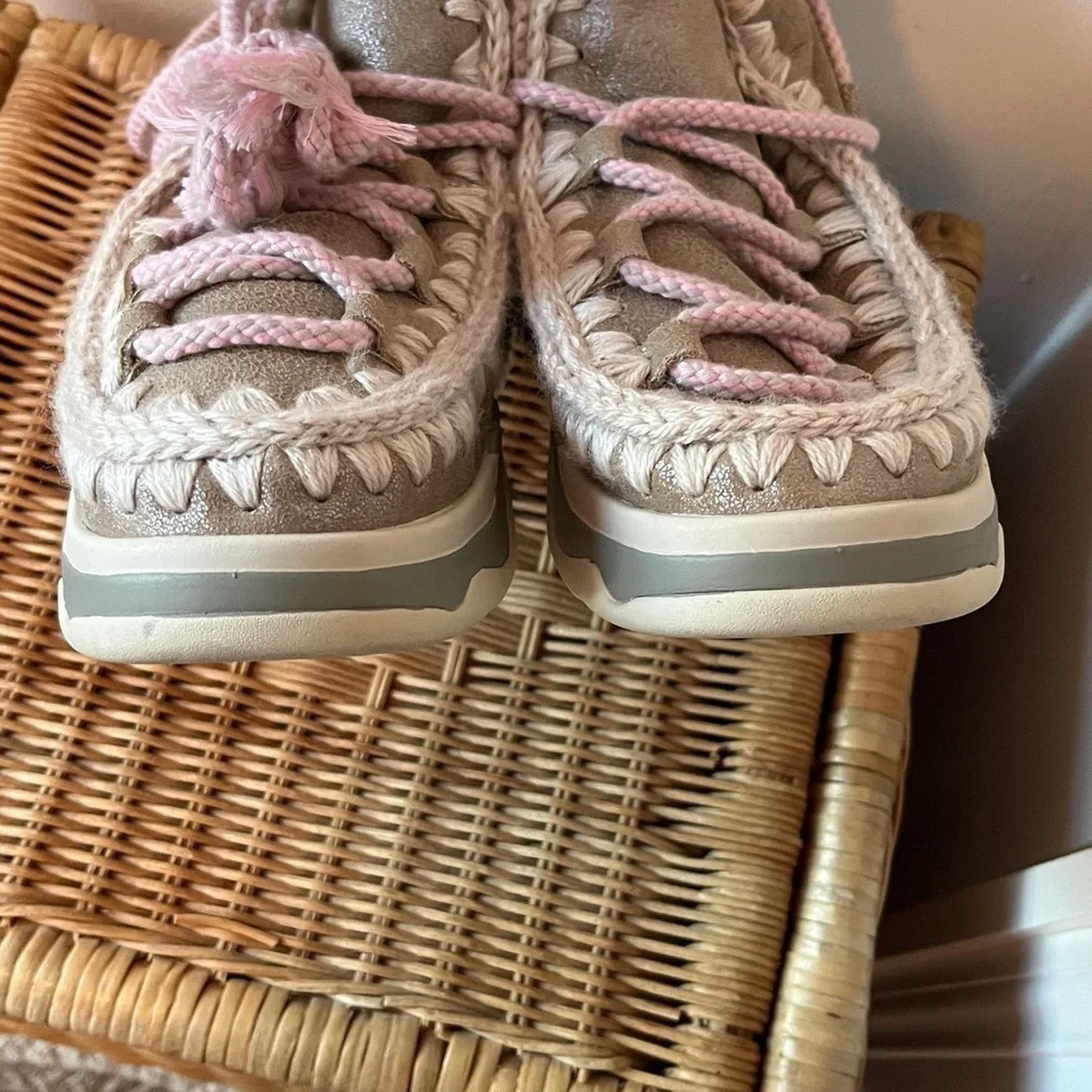 MOU Trainer Scoubidou Lace Size EU 38 or 7 US NWT